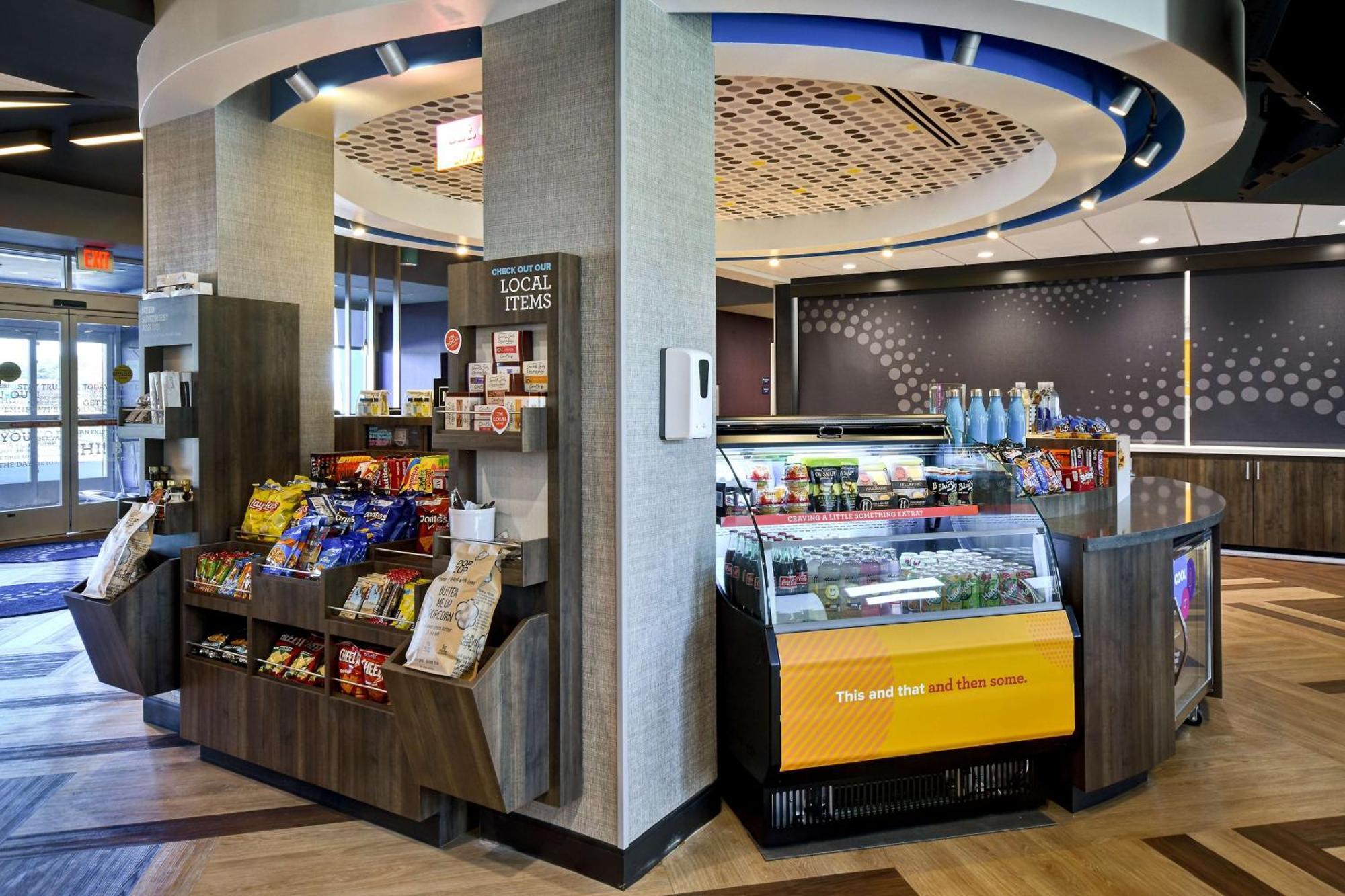 Tru By Hilton Concord, Nh Hotel Exterior photo